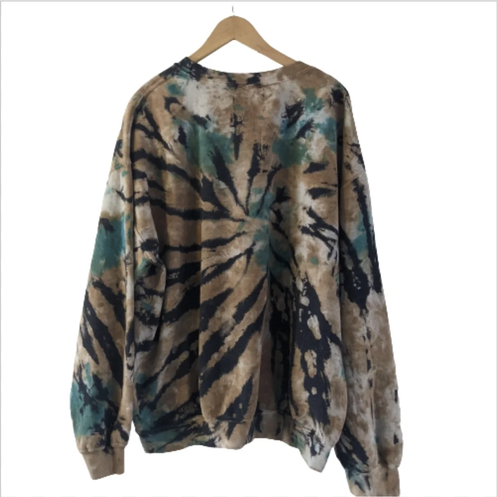 Urban Outfitters Blue/Brown Tie Dye Sweatshirt - Sz OS NWT! - Picture 2 of 4